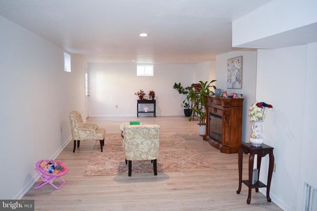 205 VOLTAIRE ST, Gerrardstown, WV 25420