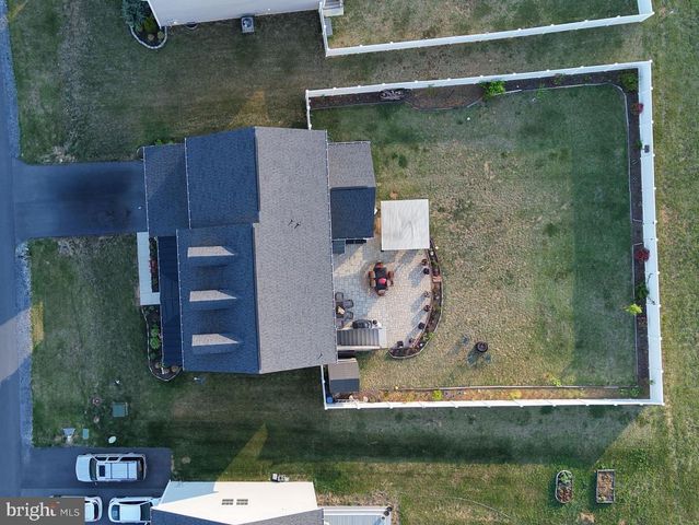 205 VOLTAIRE ST, Gerrardstown, WV 25420