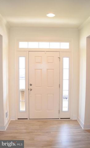 205 VOLTAIRE ST, Gerrardstown, WV 25420