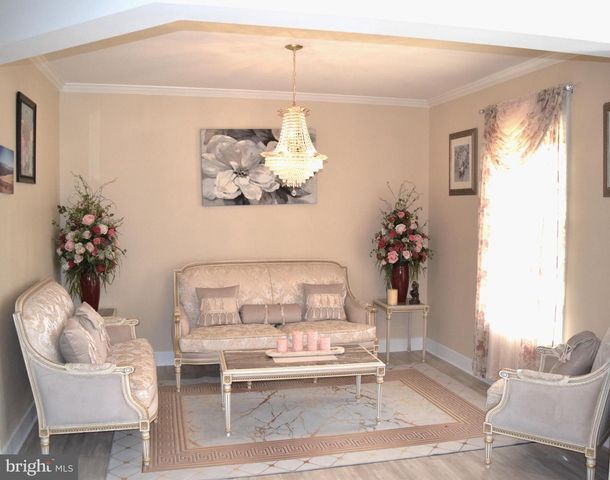 205 VOLTAIRE ST, Gerrardstown, WV 25420