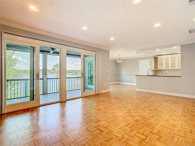 353 W LAKE FAITH DRIVE 116, Maitland, FL 32751