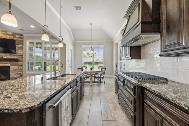 1116 Macgregor Lane, Gunter, TX 75058