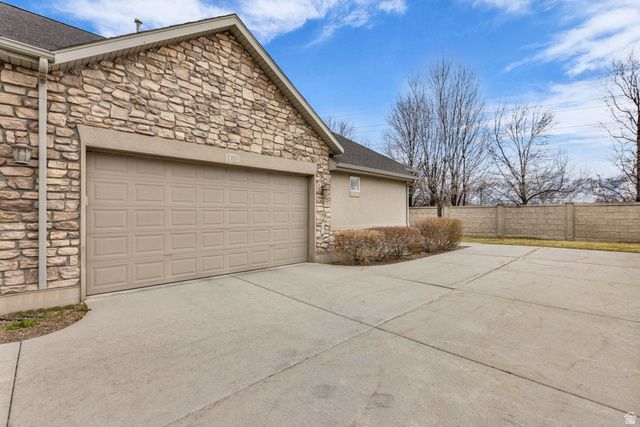 10819 S WYNVIEW LN, South Jordan, UT 84095