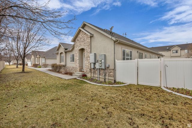 10819 S WYNVIEW LN, South Jordan, UT 84095