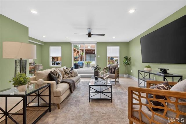 2912 Missouri Avenue, St Louis, MO 63118