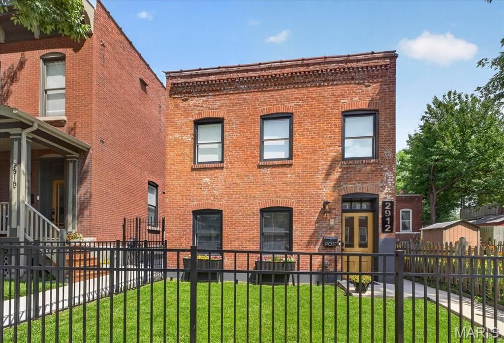 2912 Missouri Avenue, St Louis, MO 63118