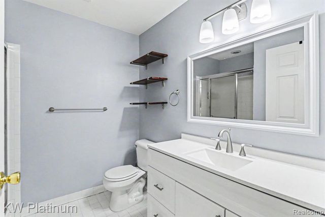 16531 Covington Drive, Clinton Township, MI 48038
