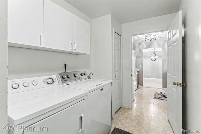 16531 Covington Drive, Clinton Township, MI 48038
