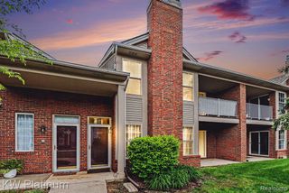 16531 Covington Drive, Clinton Township, MI 48038