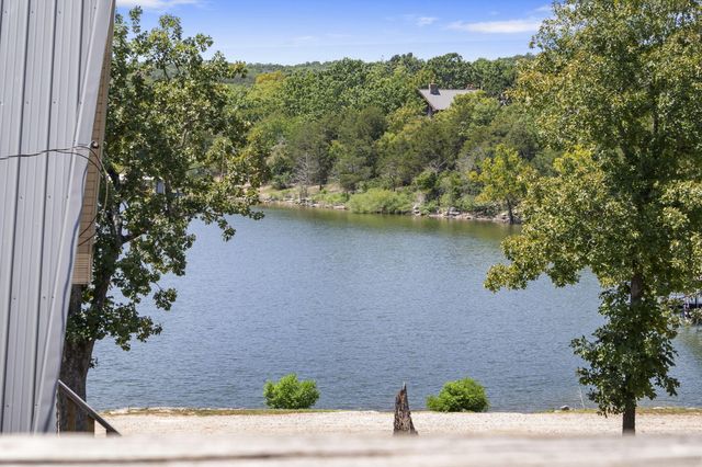 88 Deep Water Circle, Reeds Spring, MO 65737