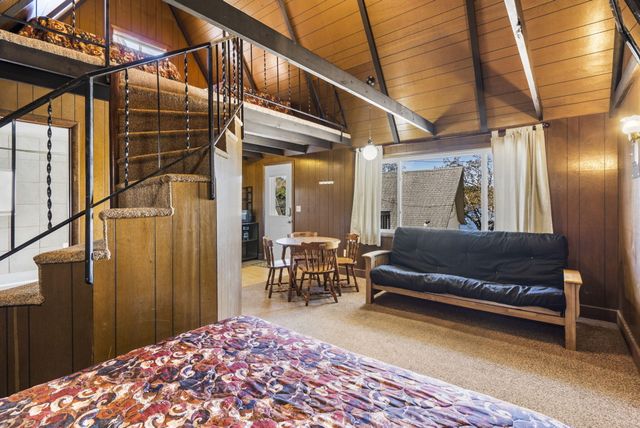 88 Deep Water Circle, Reeds Spring, MO 65737