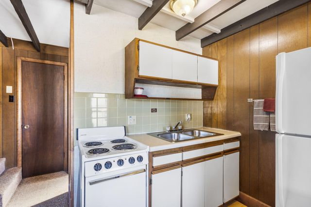 88 Deep Water Circle, Reeds Spring, MO 65737