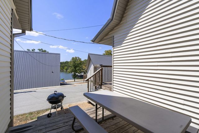 88 Deep Water Circle, Reeds Spring, MO 65737