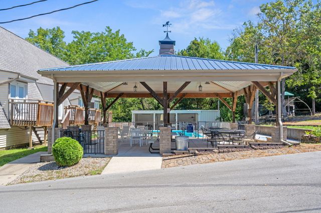 88 Deep Water Circle, Reeds Spring, MO 65737