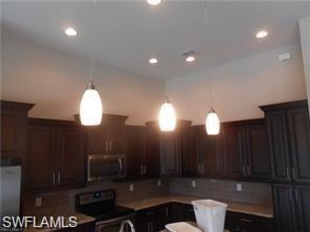 1901 21st TER, Cape Coral, FL 33990