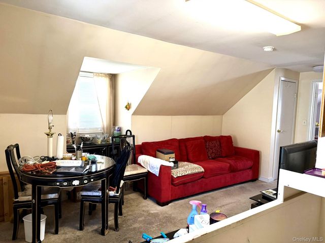 586 Stratford Road, North Baldwin, NY 11510