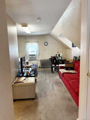 586 Stratford Road, North Baldwin, NY 11510