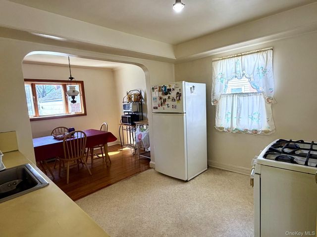 586 Stratford Road, North Baldwin, NY 11510