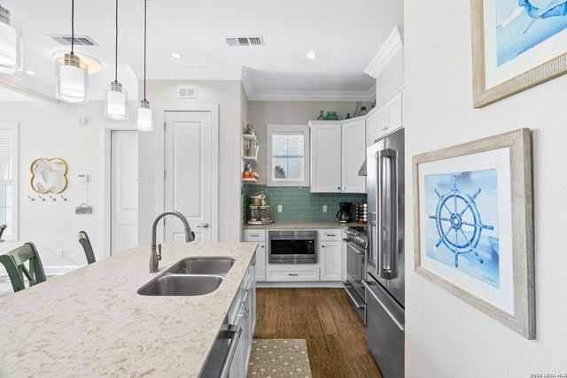 137 Palmilla Cir # 106, Port Aransas, TX 78373