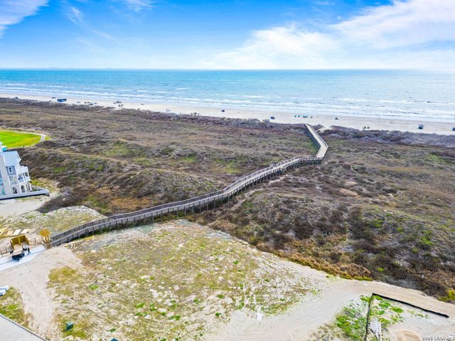 137 Palmilla Cir # 106, Port Aransas, TX 78373