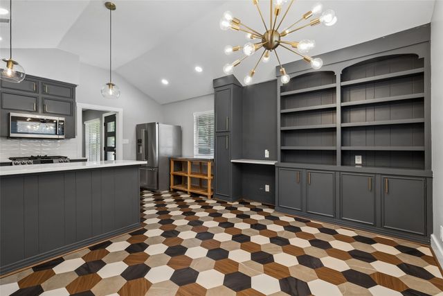 3211 Lawnview Avenue, Dallas, TX 75227