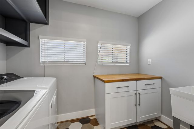 3211 Lawnview Avenue, Dallas, TX 75227