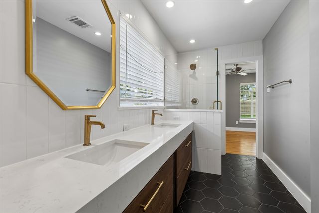 3211 Lawnview Avenue, Dallas, TX 75227