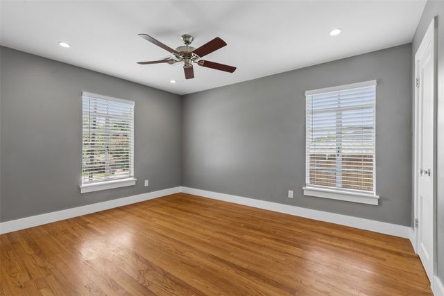3211 Lawnview Avenue, Dallas, TX 75227