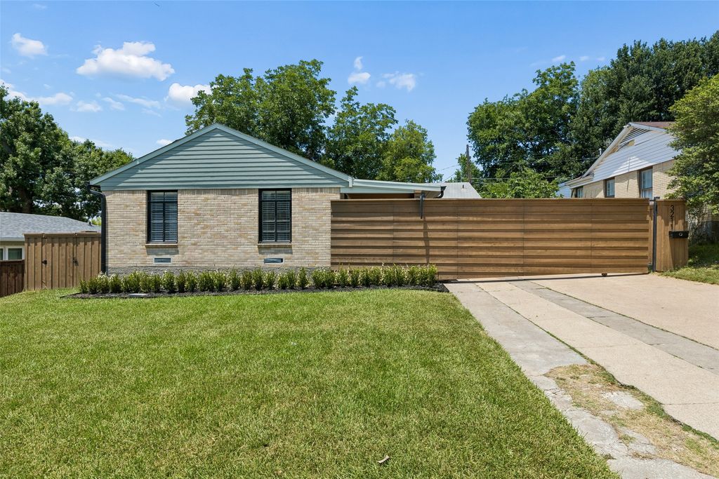 3211 Lawnview Avenue, Dallas, TX 75227