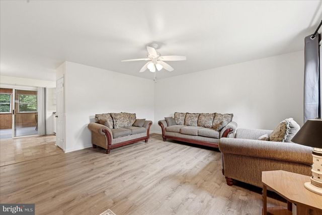 2603 SESKEY GLEN CT, Herndon, VA 20171