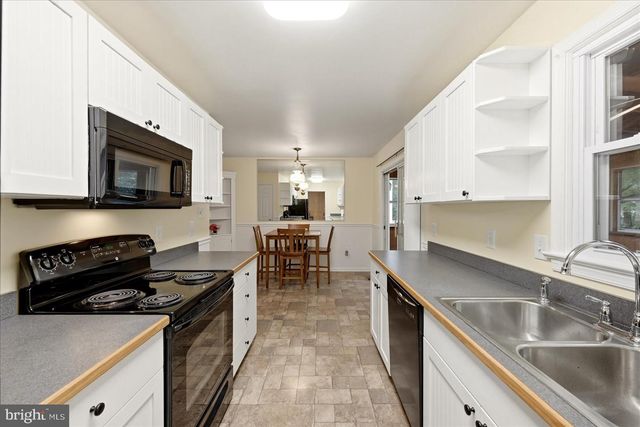 2603 SESKEY GLEN CT, Herndon, VA 20171