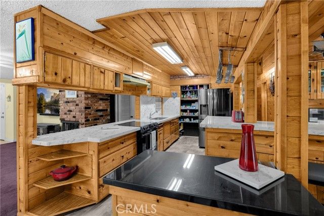 1005 E Woodland Lane, Glendora, CA 91741