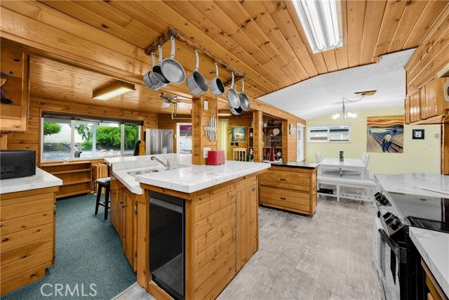 1005 E Woodland Lane, Glendora, CA 91741