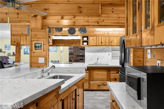 1005 E Woodland Lane, Glendora, CA 91741