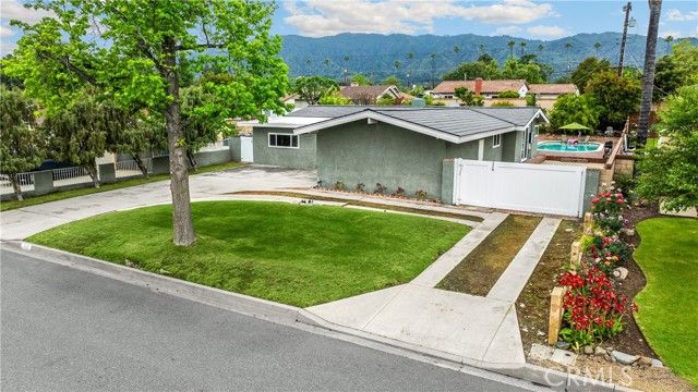 1005 E Woodland Lane, Glendora, CA 91741