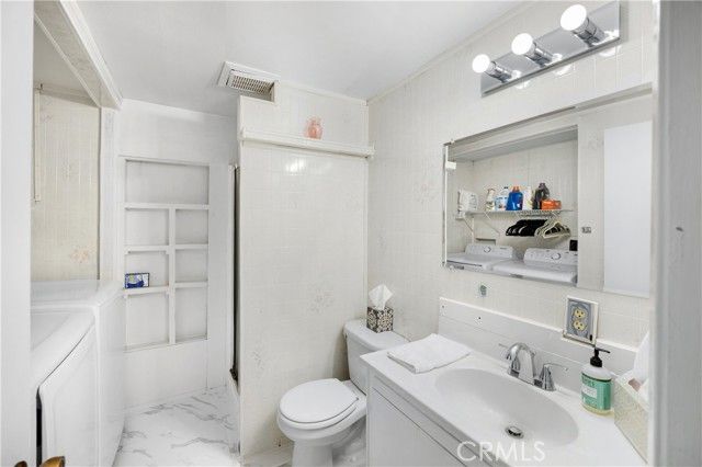 1005 E Woodland Lane, Glendora, CA 91741