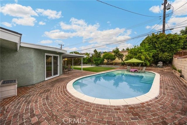 1005 E Woodland Lane, Glendora, CA 91741