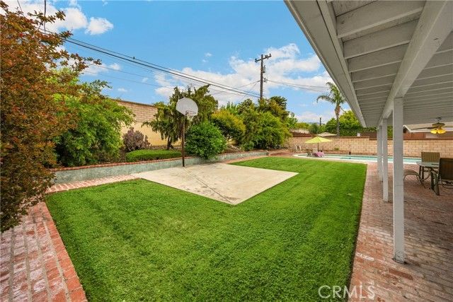 1005 E Woodland Lane, Glendora, CA 91741