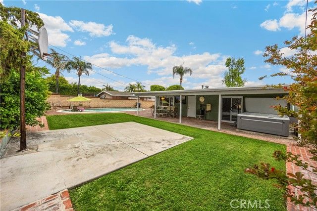 1005 E Woodland Lane, Glendora, CA 91741