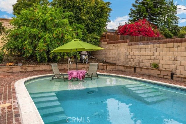 1005 E Woodland Lane, Glendora, CA 91741