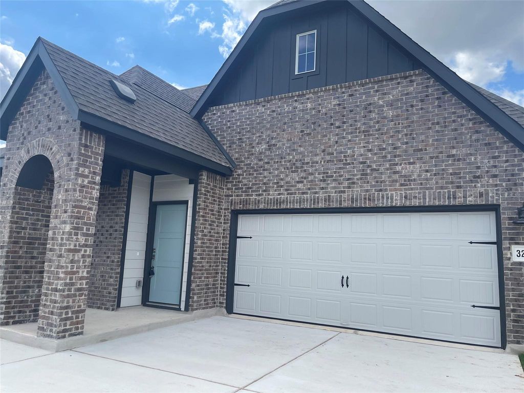 3210 Everett, Kyle, TX 78640