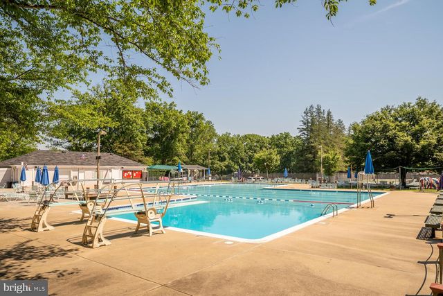 4301 SUNFLOWER DR, Rockville, MD 20853