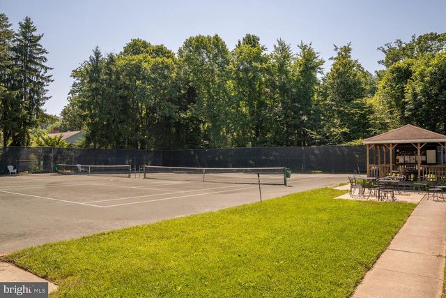 4301 SUNFLOWER DR, Rockville, MD 20853
