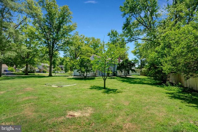 4301 SUNFLOWER DR, Rockville, MD 20853