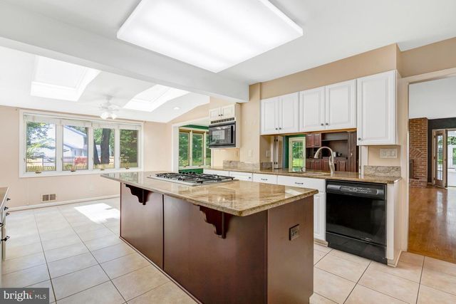 4301 SUNFLOWER DR, Rockville, MD 20853