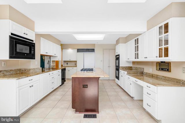 4301 SUNFLOWER DR, Rockville, MD 20853