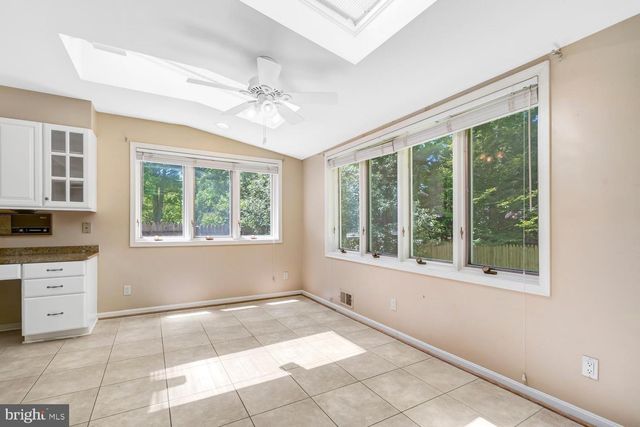 4301 SUNFLOWER DR, Rockville, MD 20853