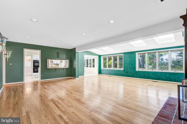 4301 SUNFLOWER DR, Rockville, MD 20853