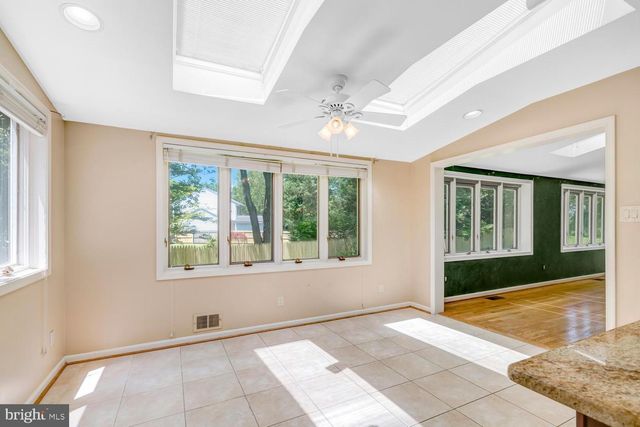 4301 SUNFLOWER DR, Rockville, MD 20853