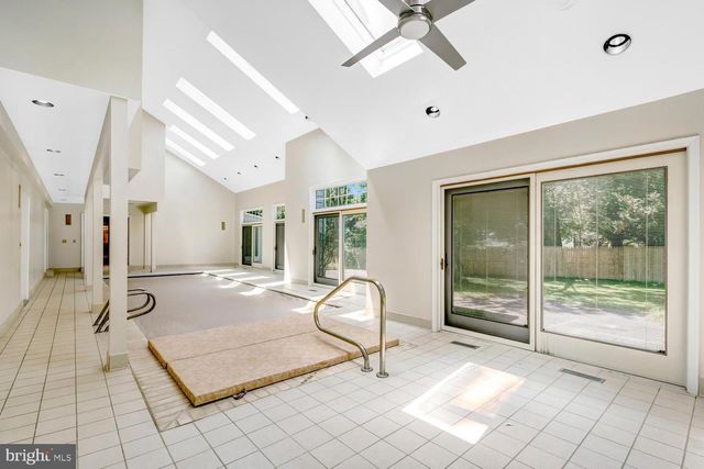 4301 SUNFLOWER DR, Rockville, MD 20853